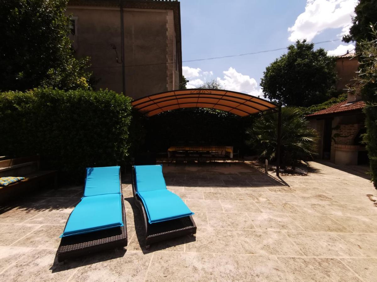 Les Chambres Du Lavoir Vert Tourbes Bagian luar foto